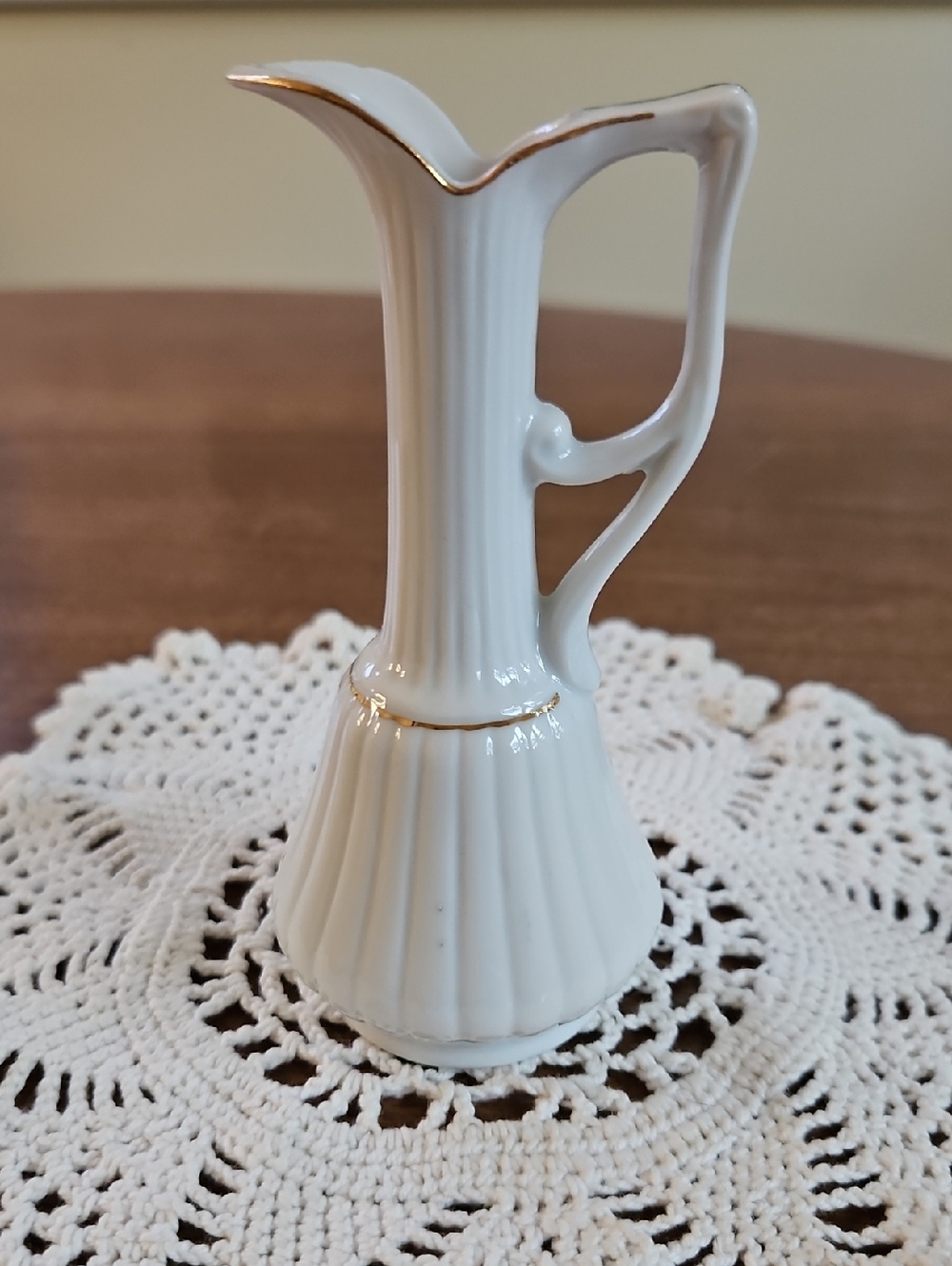 Vintage 1960s UCGC Japan White & Gold Porcelain Ewer Bud Vase, Original Label